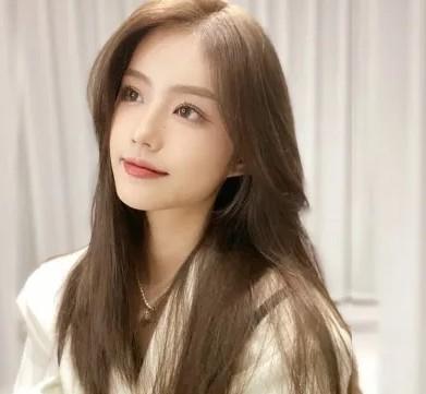 假發八字劉海佩戴指南 青木信息解析，輕松打造自然減齡造型